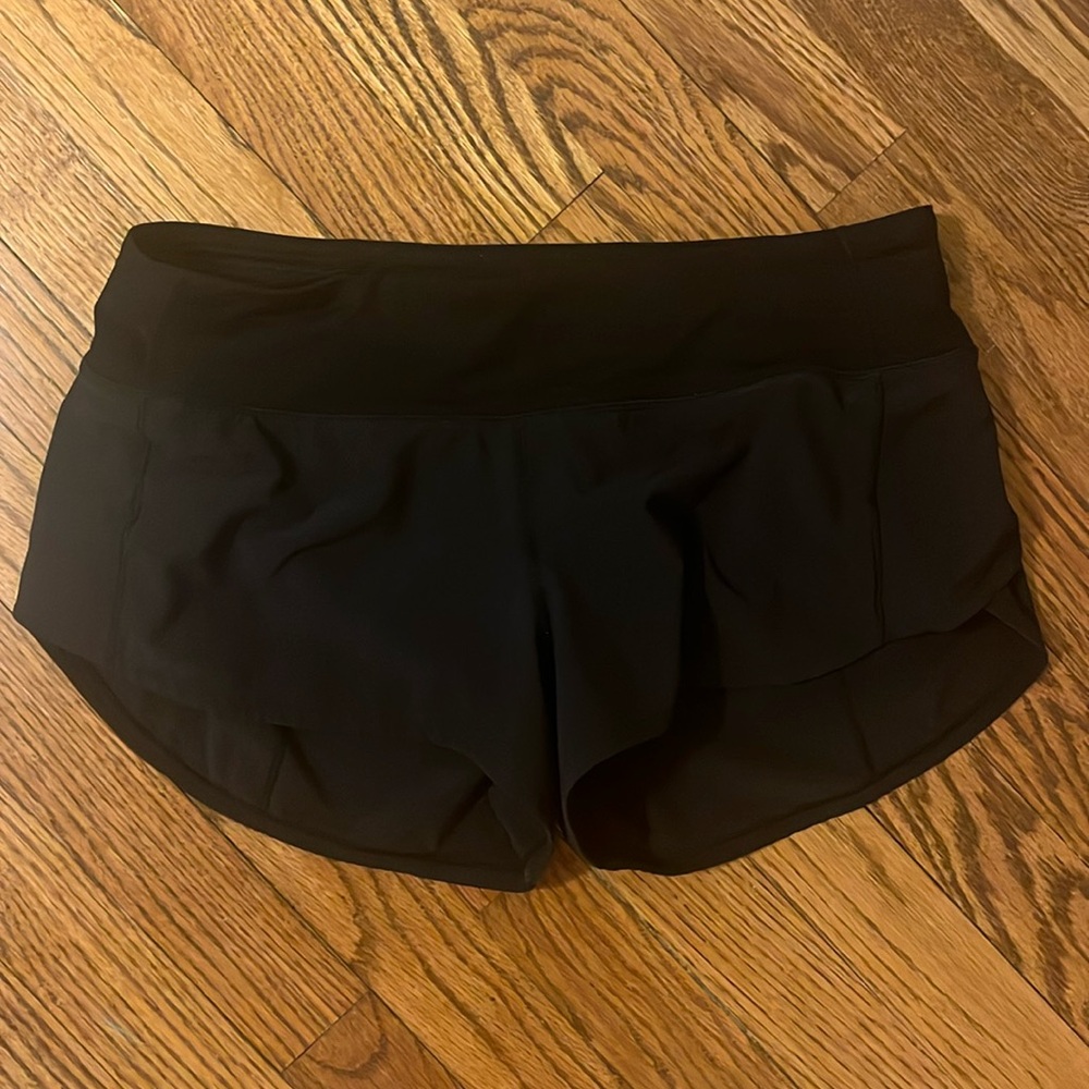 Lululemon Speed Up Shorts low rise 2.5”